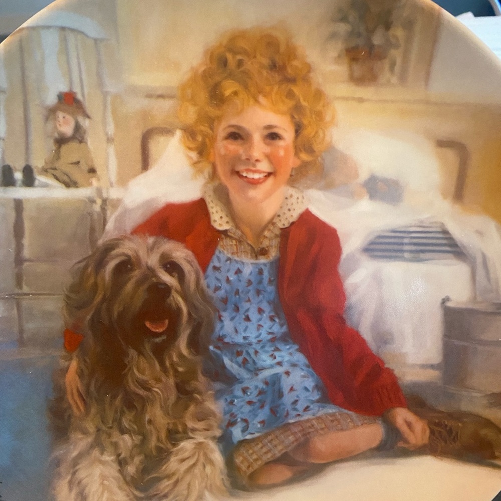 Annie and Sandy collector plate